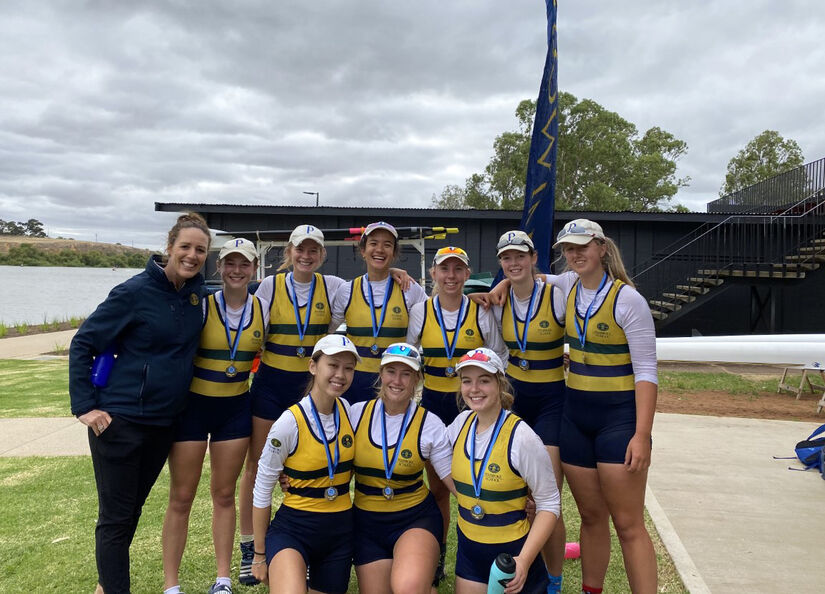 Sally Martin with Pembroke First XVIII Girls Team v2