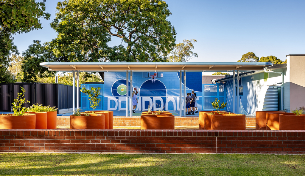 Middle school students on kings campus outdoor court