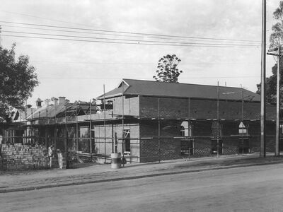 Construction of DY Hall in 1955