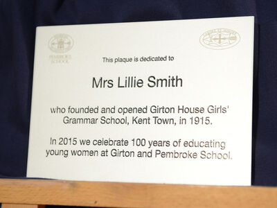 Plaque dedicated to the Lillie Smith